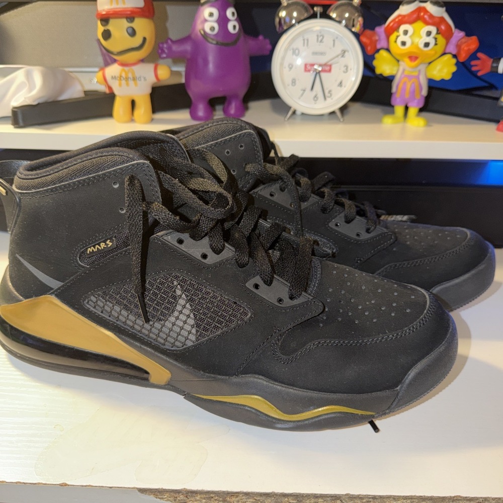 Jordan Mars 270 Black Gold Mens Sneakers CD7070-007 Size 11.5